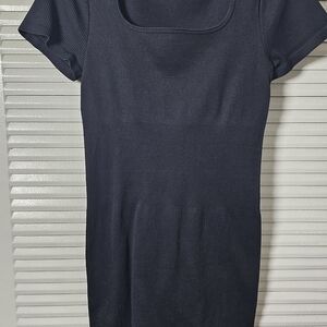 Black Ribbed Square-Neck Short Sleeve Top